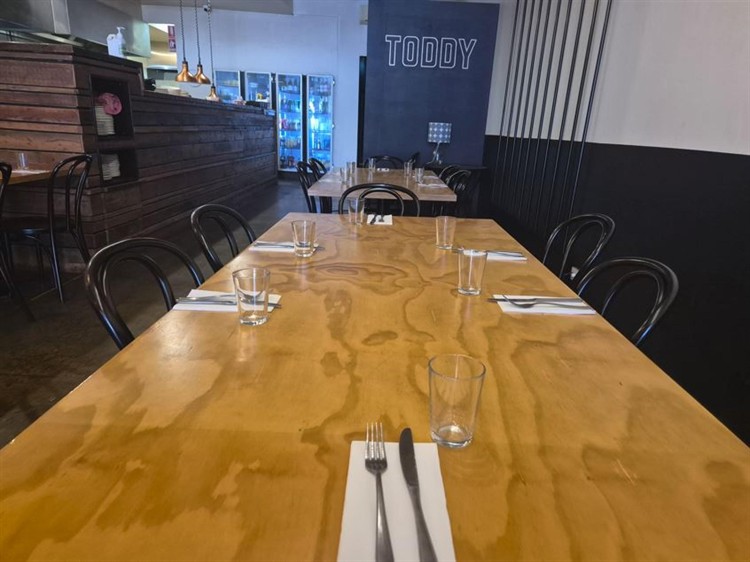 Iconic Main Road Indian Restaurant – Elsternwick thumbnail 4